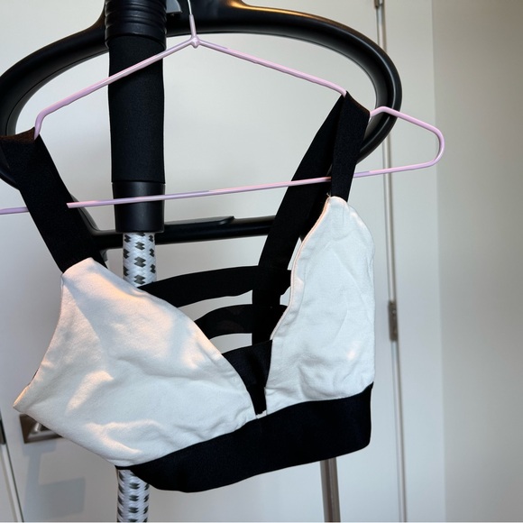 Stretchy black and white crop top. High quality material. BEBE brand. - Picture 3 of 6